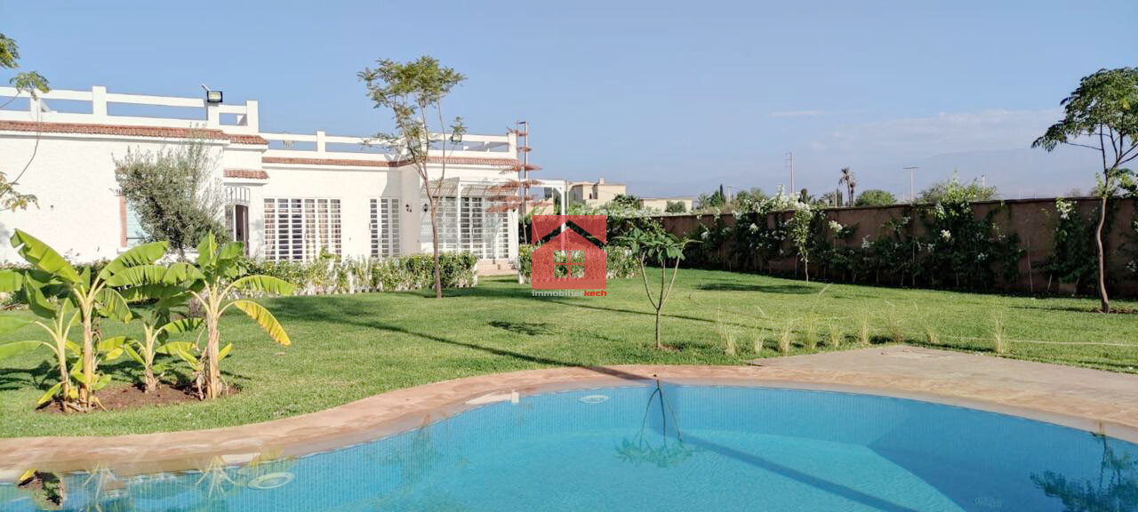 Villa de luxe😍 dans un cadre verdoyant et paisible avec piscine-0