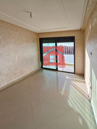 Bel appartement avec terrasse à vendre