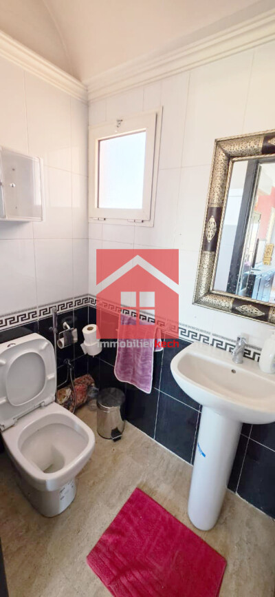 Bel appartement meublé avec terrasse à louer