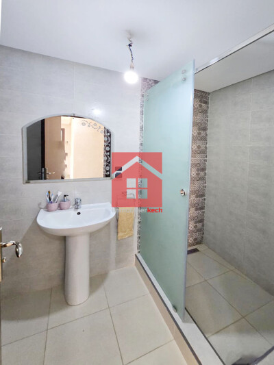 Bel appartement avec terrasse à vendre