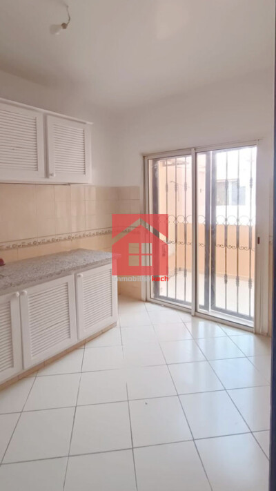 Appartement avec balcon à louer