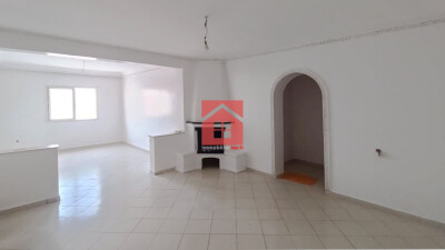 Appartement avec balcon à louer