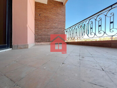 Plateau bureau avec terrasse