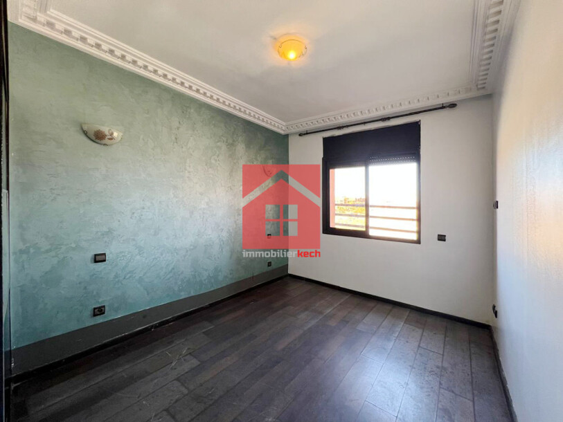 Plateau bureau avec terrasse-4