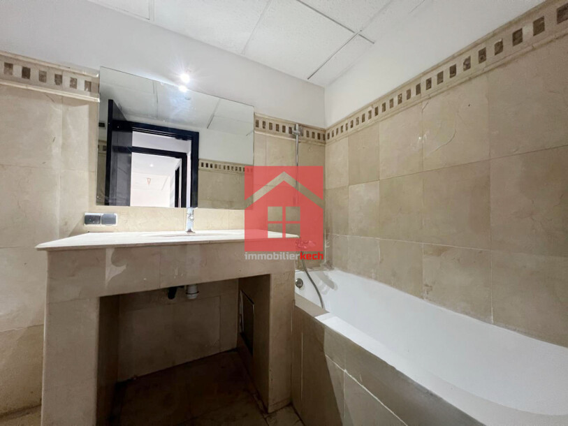 Plateau bureau avec terrasse-5