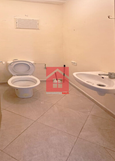 Appartement neuf avec balcon à louer