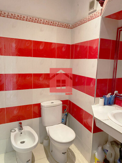 Bel appartement avec balcon à louer