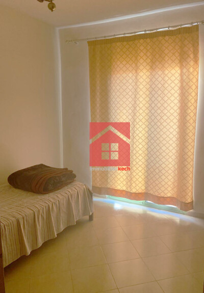 Bel appartement avec balcon à louer