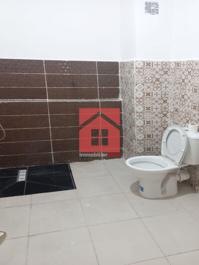 Appartement meublé avec balcon à louer