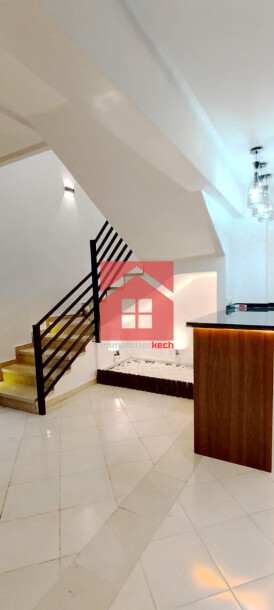 Duplex moderne avec piscine à vendre-0