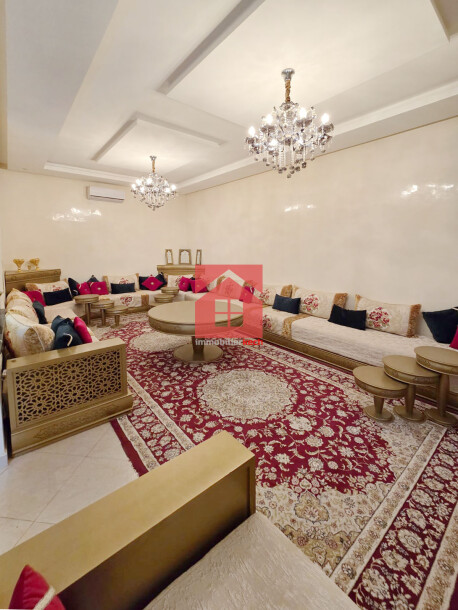 Elégante villa meublée avec piscine à vendre-3