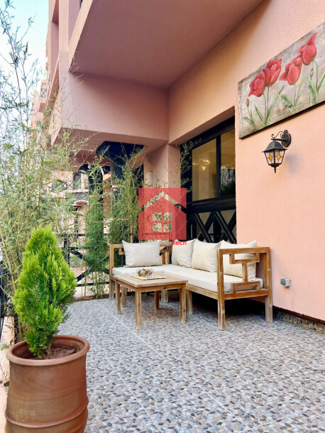 Luxe Appartement avec Terrasse et Piscine-2