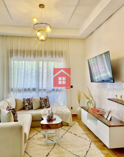 Luxe Appartement avec Terrasse et Piscine