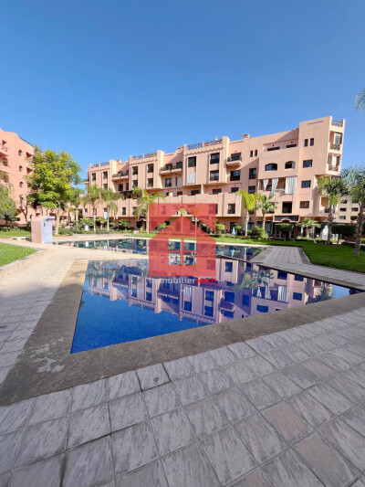 Luxe Appartement avec Terrasse et Piscine