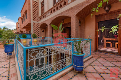 Magnifique Riad avec Piscine et Vue sur l'atlas