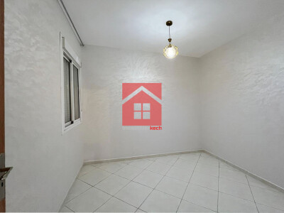 Appartement neuf avec balcon à louer