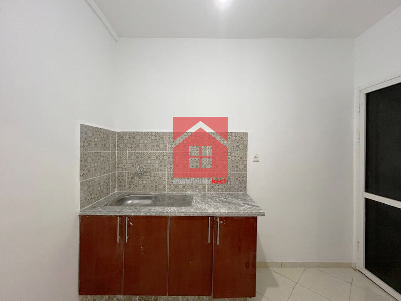 Appartement neuf avec balcon à louer-3