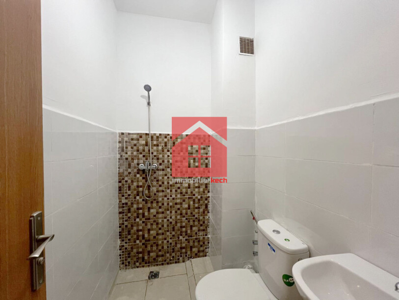 Appartement neuf avec balcon à louer-4