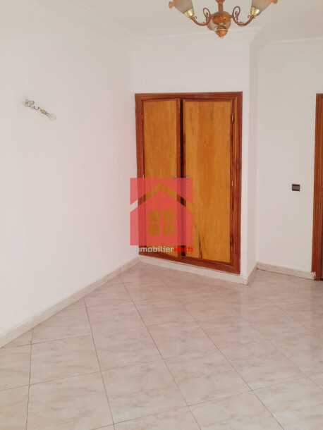 Neuf appartement avec 2 balcons à louer-1