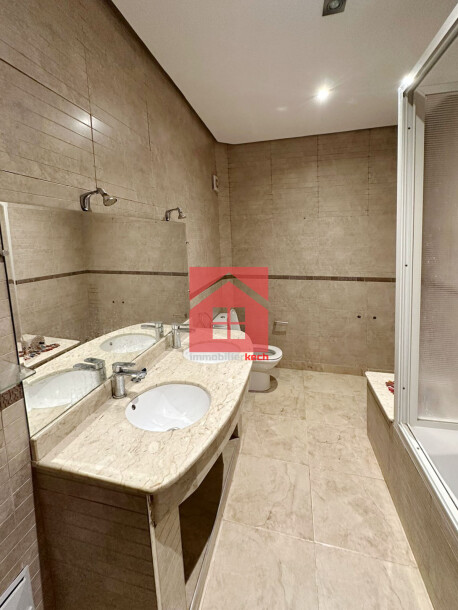 😍 Elégante villa avec piscine à vendre 😍-8