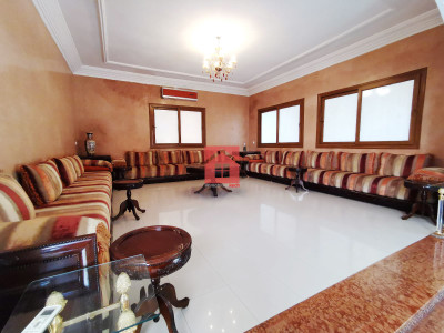 Charmante Villa avec une Grande Piscine Privée