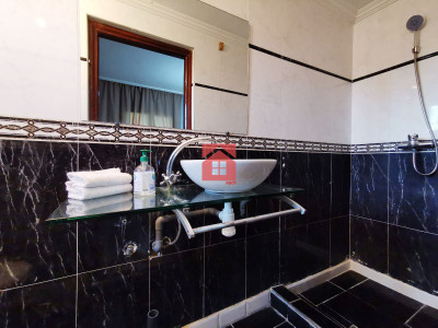 Charmante Villa avec une Grande Piscine Privée